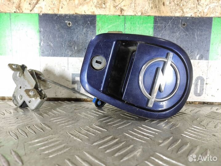 Ручка багажника наружняя Opel Omega B