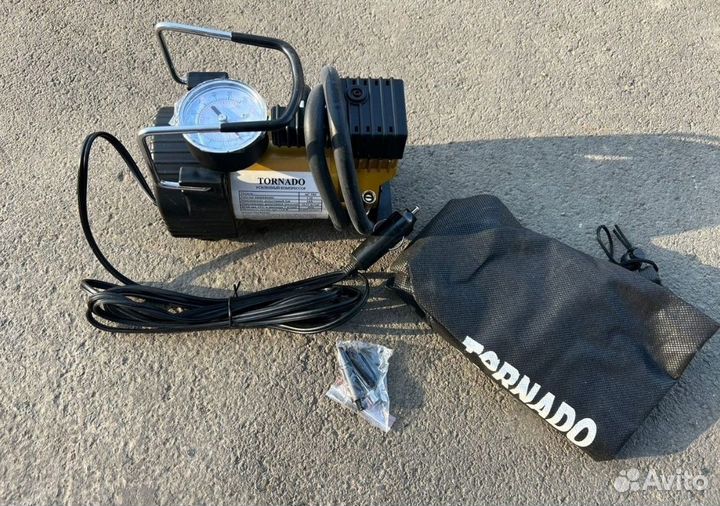 Компрессор (насос) автомобильный на 35л