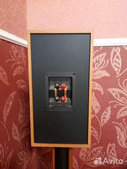 Акустические колонки monitor audio bronze 2