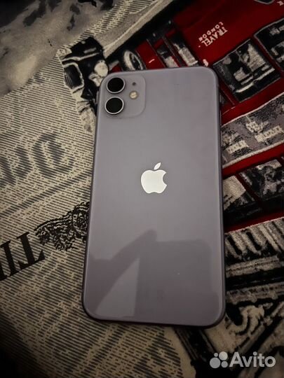 iPhone 11, 64 ГБ