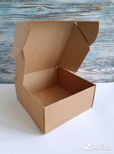 Коробка самосборная 22*22*10 см