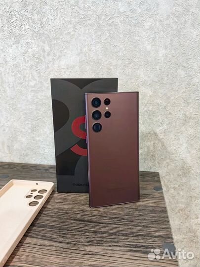 Samsung Galaxy S22 Ultra, 12/256 ГБ