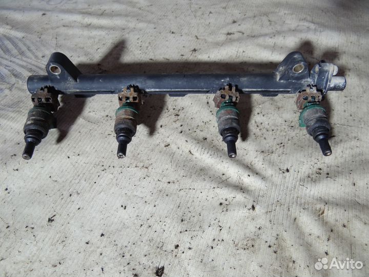 Рейка топливная в сборе Kia Rio (DC) I (2000–2005)