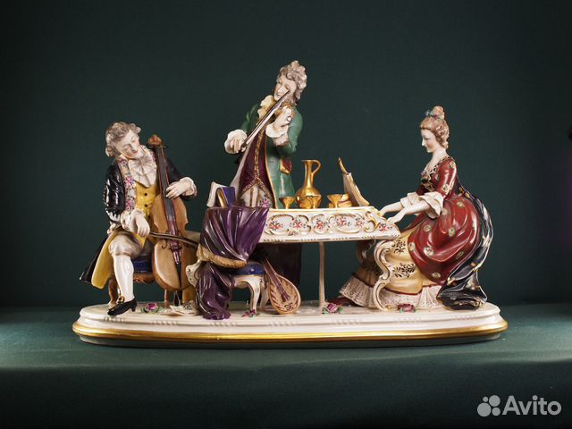 Большая фарфоровая композиция 