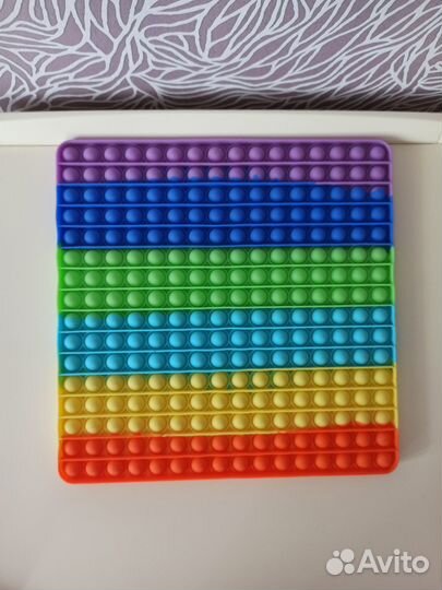 Игрушки антистресс, поп-ит и симпл-димпл