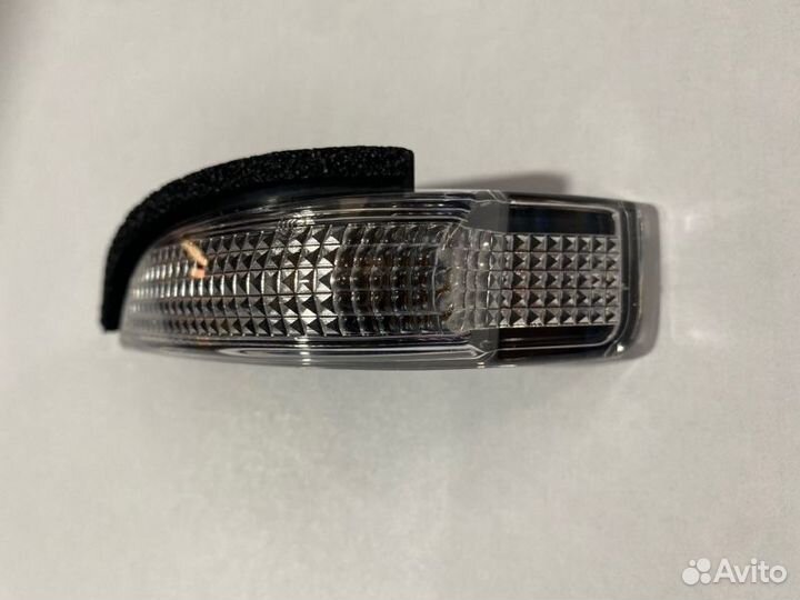 Повторитель поворота левый Тoyota Camry V50/V55