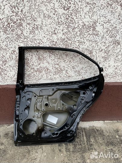 Дверь на Сamry 75