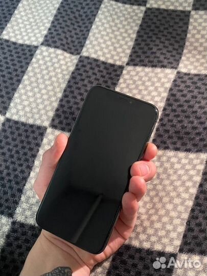 iPhone X, 64 ГБ