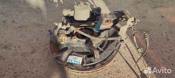 Hyundai Tucson 3 TL передний правый кулак в сборе