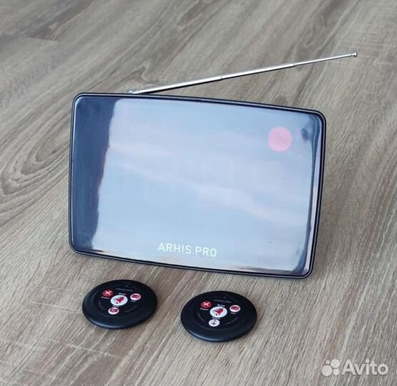 Табло вызова официанта руссифицировано и кнопки