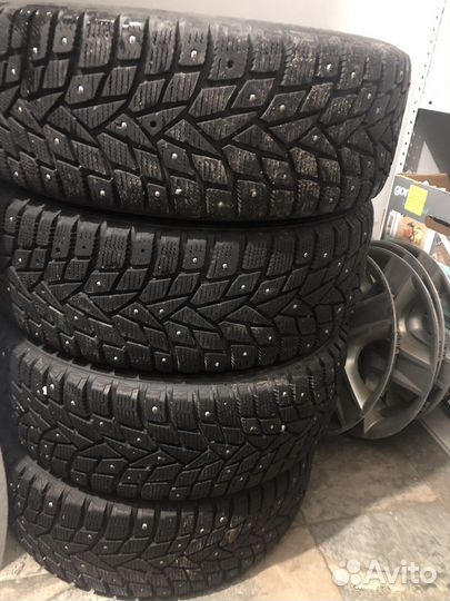 Dunlop SP Winter Ice 02 205/55 R16 94T