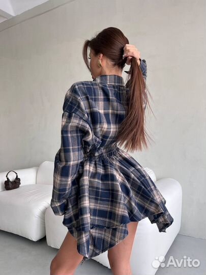 Шикарный костюм женский с юбкой и рубашкой