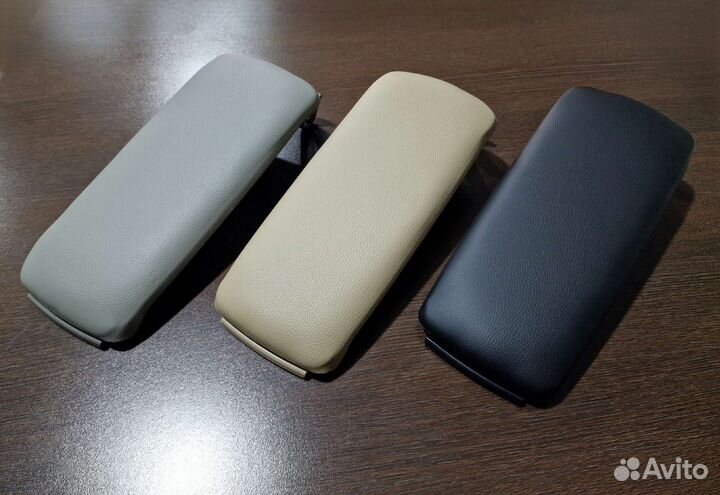 Крышка подлокотника на Audi A6 C5, A4 B6, A4 B7