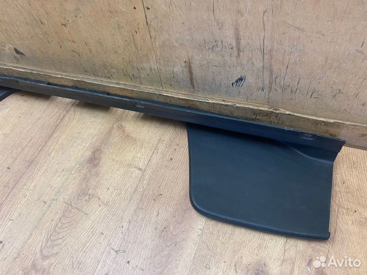 Накладка заднего бампера Volkswagen Amarok 2010+