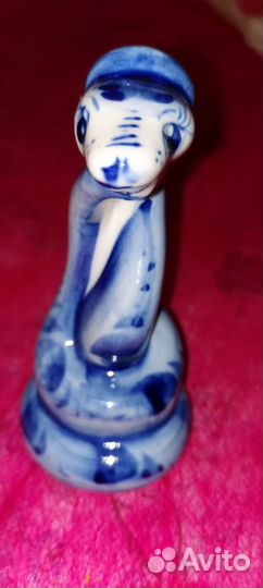 Фарфоровая статуэтка (змея) гжель