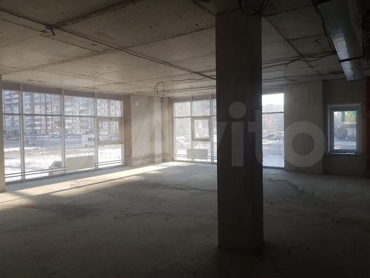 Помещение свободного назначения, 573 м²