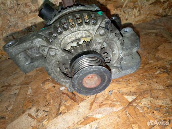 Генератор Ford Focus 2 2.0 бензин