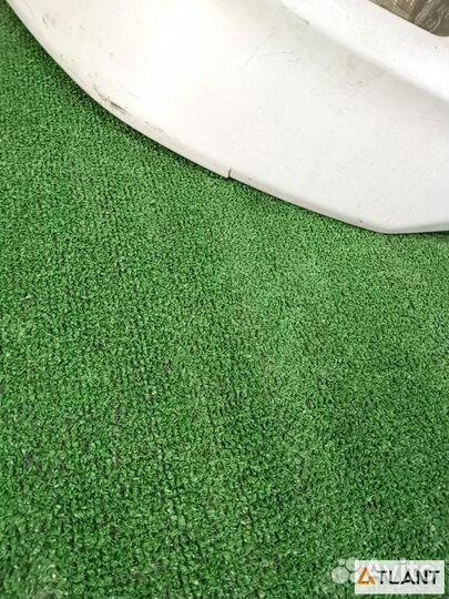 Бампер передний toyota isis