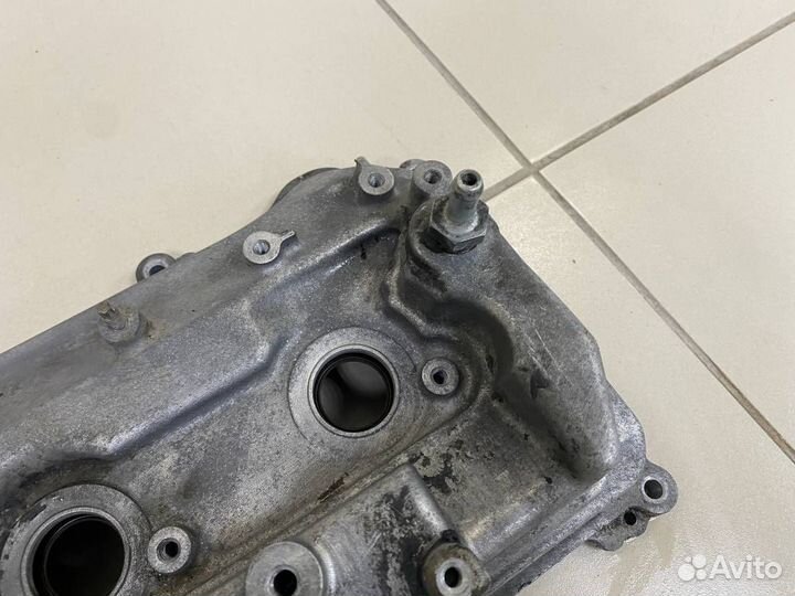 Крышка клапанов головки блока Toyota Land Cruiser Prado