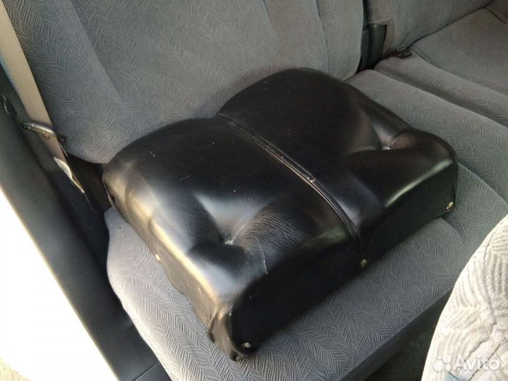 Бустер- детское удерживающее устройство