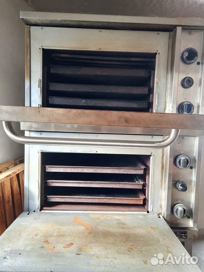 Печь и формы для выпечки