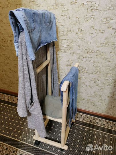 Вешалка напольная для гостиной. Новая