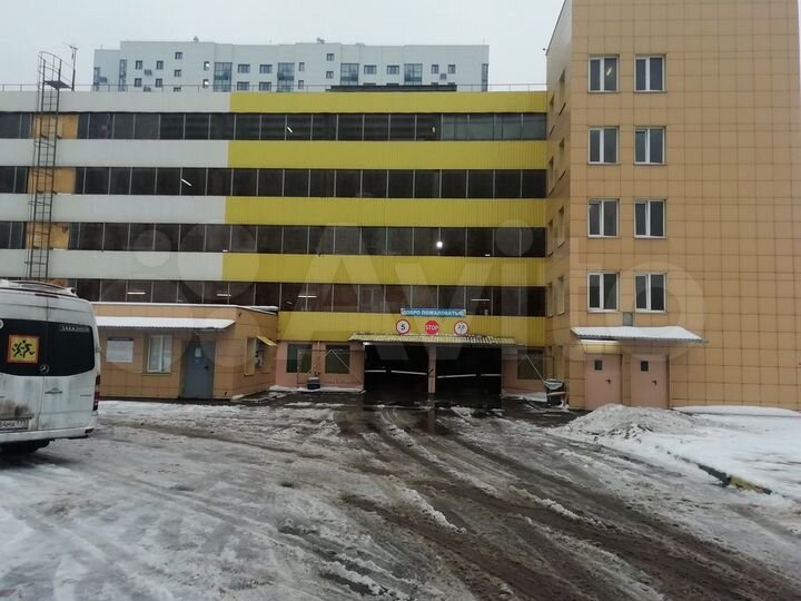 Машиноместо, 15 м²