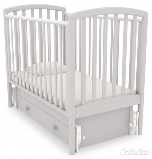 Детская кроватка с маятником Гандылян