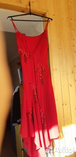 Платье вечернее