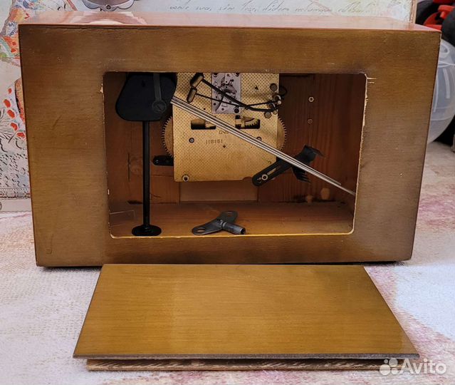 Настольные часы с боем 