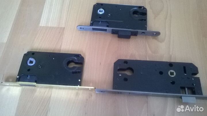 Дверные замки,личины