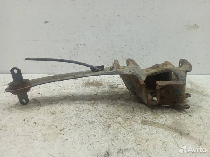 Кулак задний левый Форд