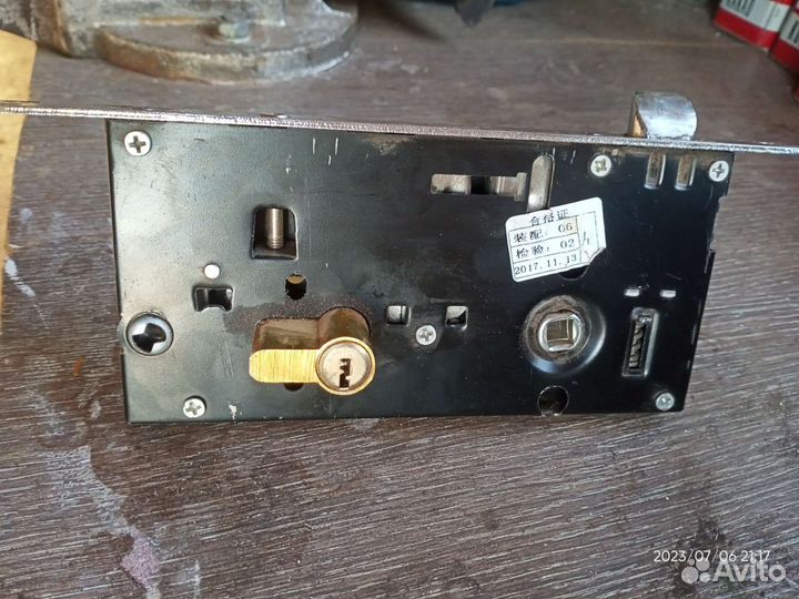 Дверной замок