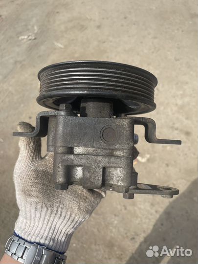 Насос гидроусилителя Nissan X-trail T30 2.5