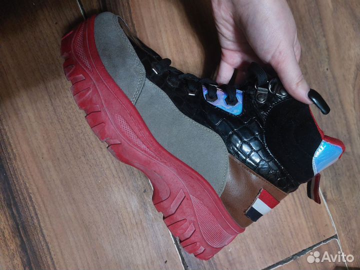 Ботинки кроссовки