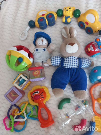 Игрушки погремушки для мальчика