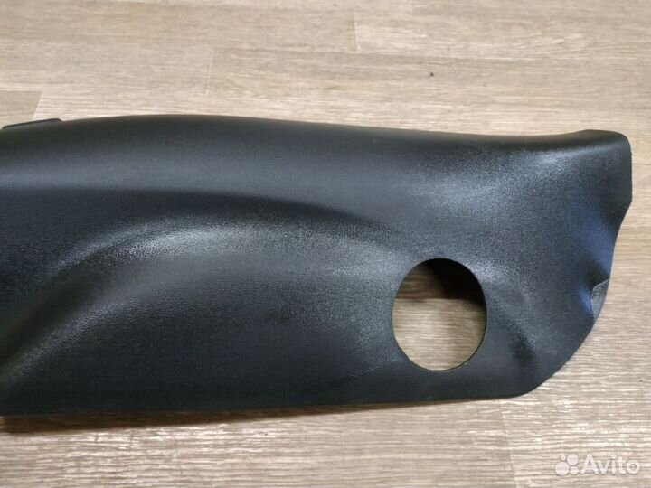 Накладка стойки задней левой Skoda Rapid