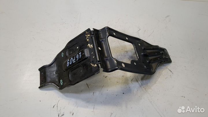 Кронштейн Chevrolet Malibu 2018, 2020