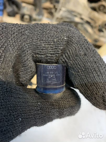 Датчик парковки задний Skoda Octavia a5