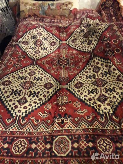 Ковровая скатерть