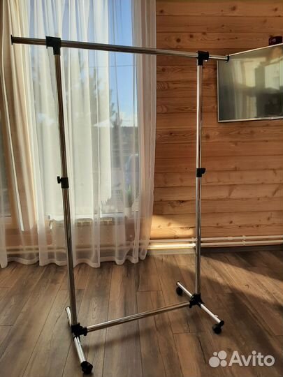 Вешалка напольная