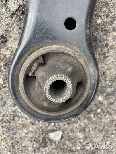 Рычаг передний левый Camry 40 50