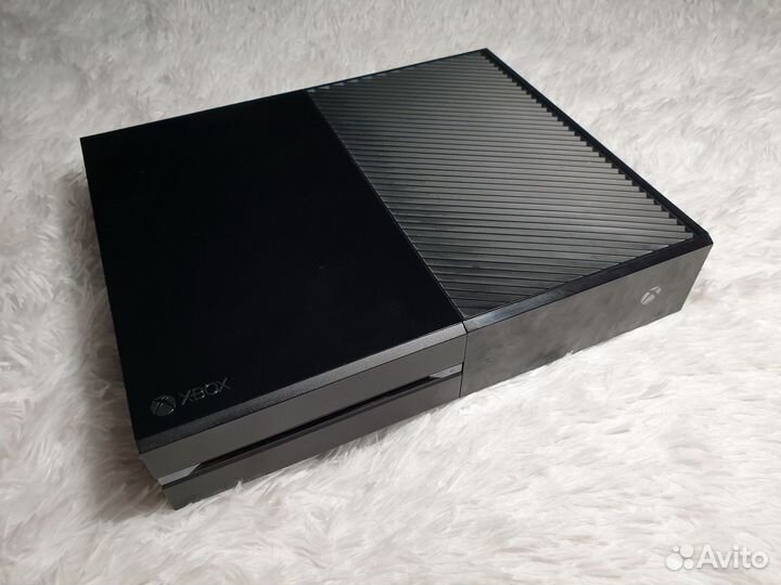 XBox One 500Gb + более 450 игр. Возможен обмен