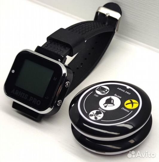 Кнопка вызова персонала кафе и часы официанта