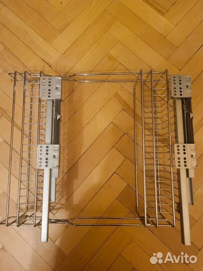 Бутылочница выкатная с доводчиком