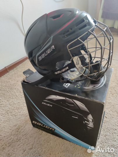 Шлем хоккейный