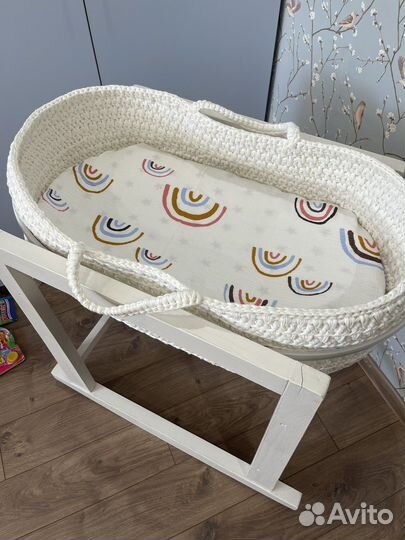 Подставка под люльку для новорождённого