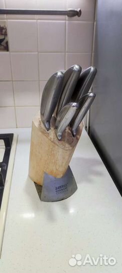 Набор кухонных ножей с подставкой
