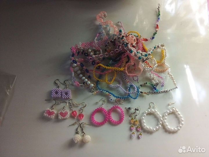 Украшение из бисера