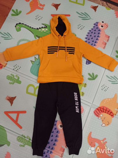 Костюм на мальчика 104